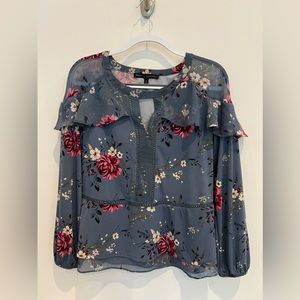White House Black Market Long Tiered Sleeve Floral Gray Blue Blouse